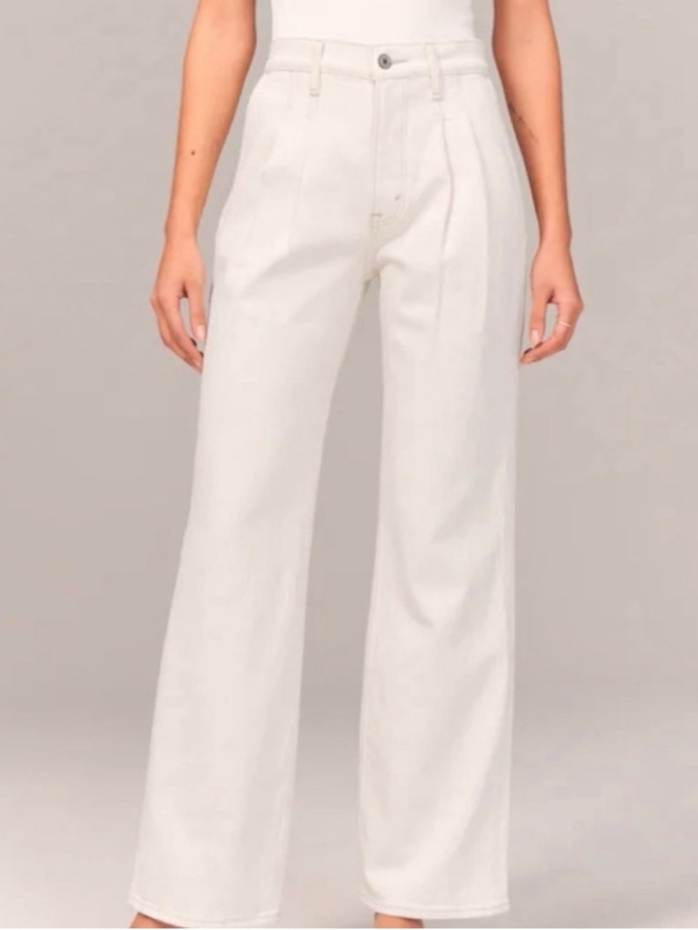 Abercrombie Curve Love 90s Relaxed Pleated Jeans 26